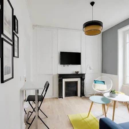 דירה Aux Clefs Des Sacres - Le Chabaud 5 ריימס